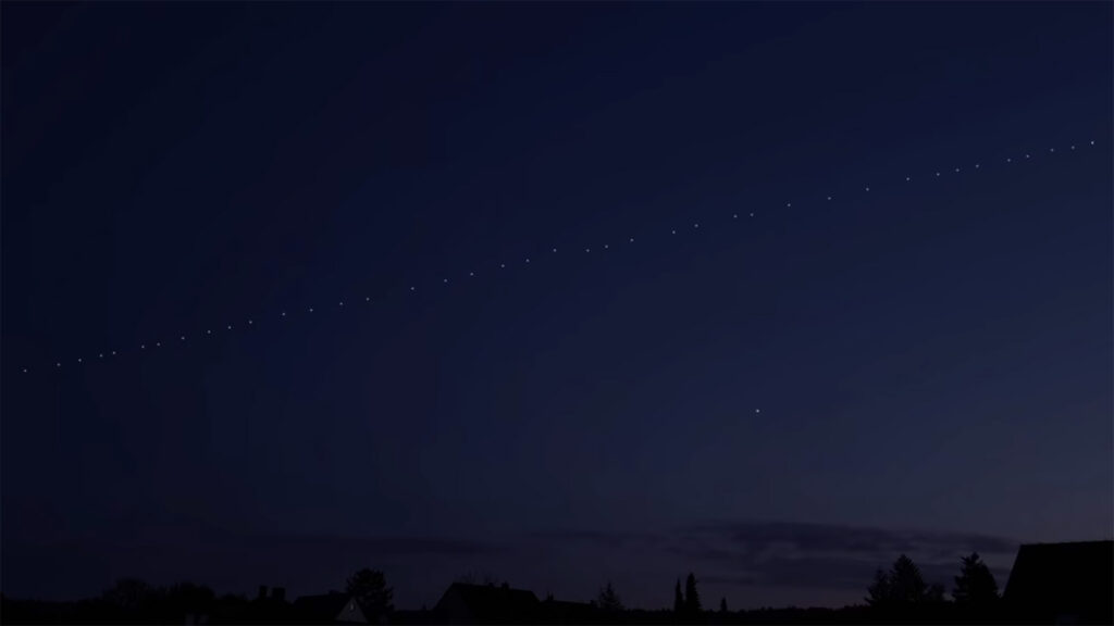 Gorgeous Starlink Satellite Train