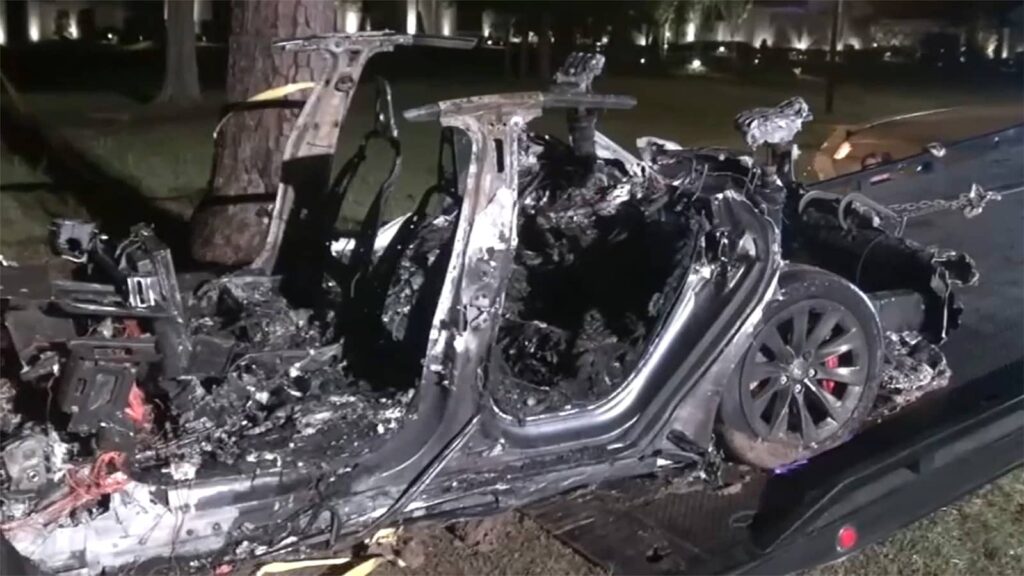two die in tesla crash